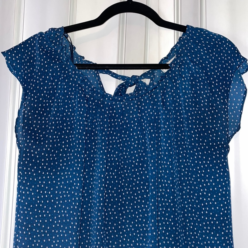Lauren Conrad Medium Blue Silky Paisley Polka Dot Short Sleeve Blouse